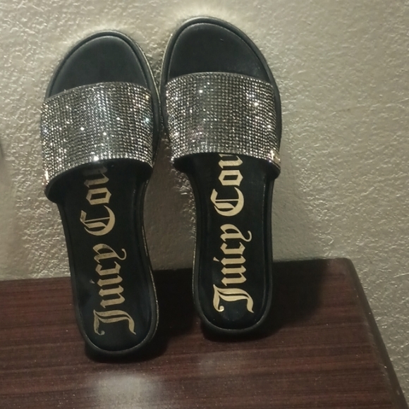 Too big - Picture 1 of 2